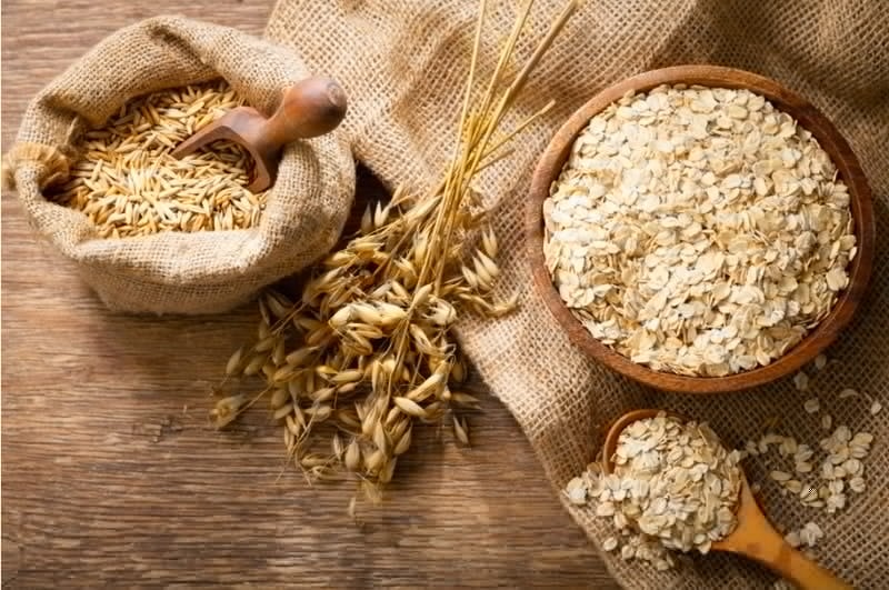 Yến mạch là một trong các thực phẩm nuôi dưỡng tóc từ bên trong