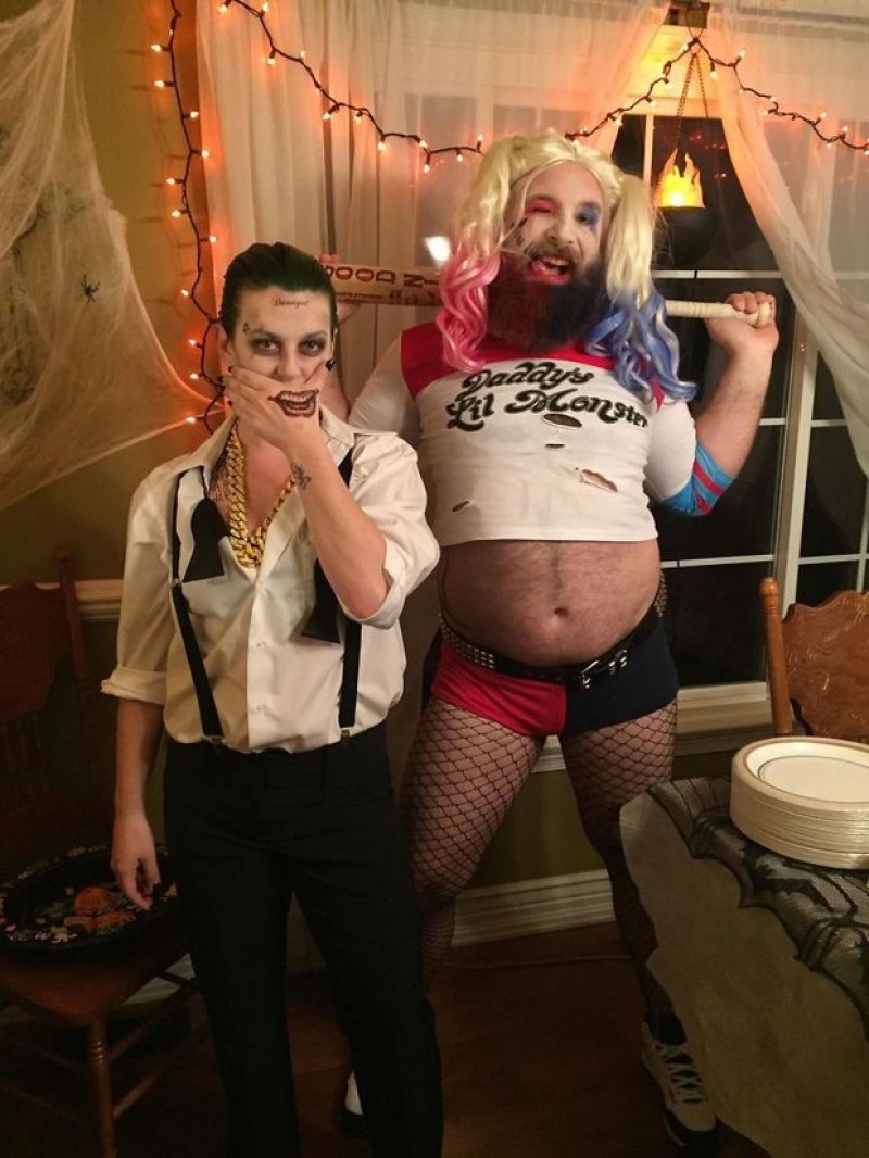 xin kẹo đêm halloween khoác trang phục đêm halloween đầy kẹo mang về