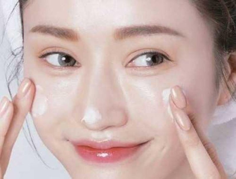 Kiểu trang điểm Halloween đơn giản tại nhà giúp bạn nổi bật trong ngày hội hóa trang - Hình 9