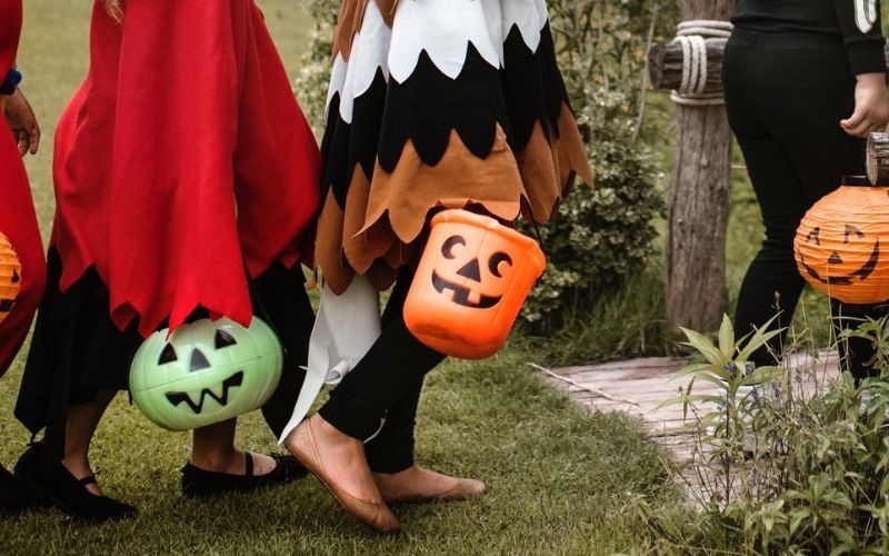 Trick or Treat - Cho kẹo hay bị ghẹo