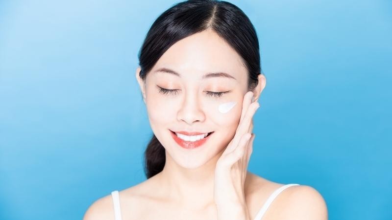 Tranh thủ chăm sóc, dưỡng da
