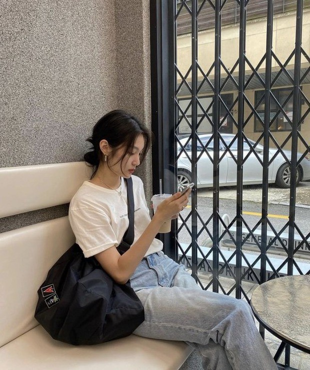 Những Người Trẻ Ngắt Kết Nối Luôn Muốn Một Mình