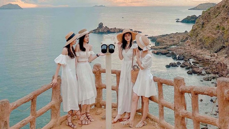 Cách tạo dáng chụp ảnh tự nhiên (6)
