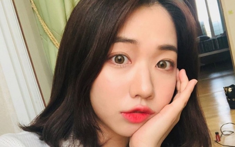 Kính áp tròng là công cụ hữu hiệu giúp mắt to hơn