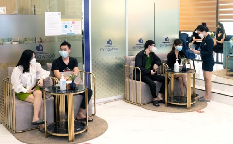 Khách hàng đến với GangWhoo đều được tư vấn tận tình