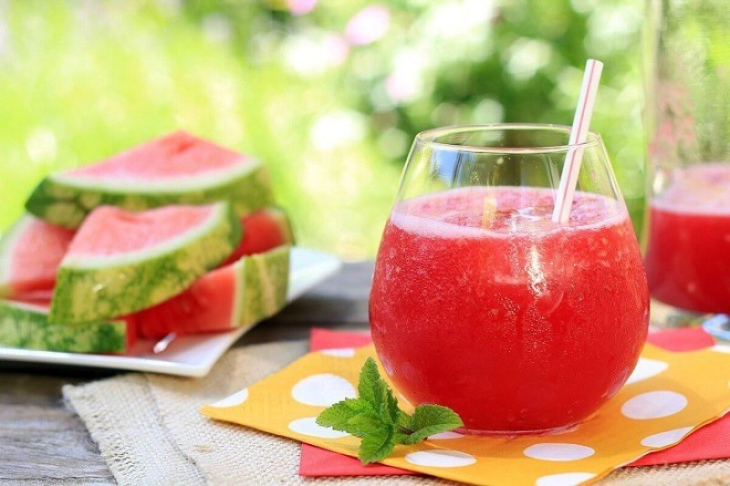 Giảm cân bằng nước ép dưa hấu