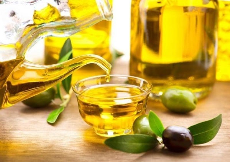 trị viêm nang lông bằng dầu ô liu