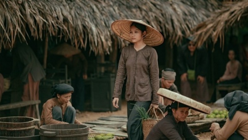 trang-phuc-truyen-thong-viet-nam-tren-phim-13