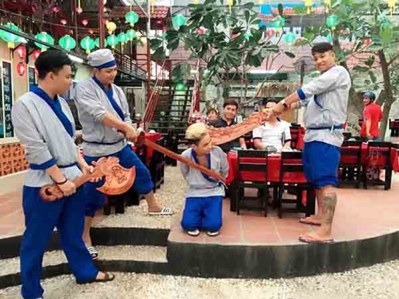 Quán ăn phong cách cổ trang