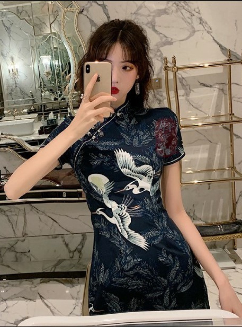 Sườn xám hạc giá rẻ