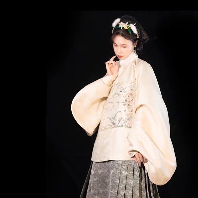 Hanfu trong Hợp phần II: Xây dựng Hanfu