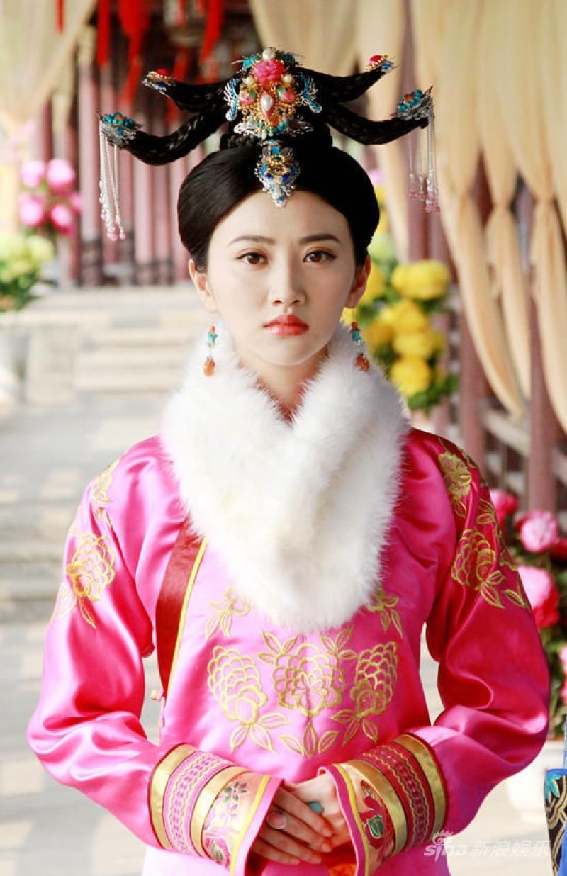 de-nhat-my-nu-bac-kinh-hoa-hoang-hau-dep-nhu-tranh-ve