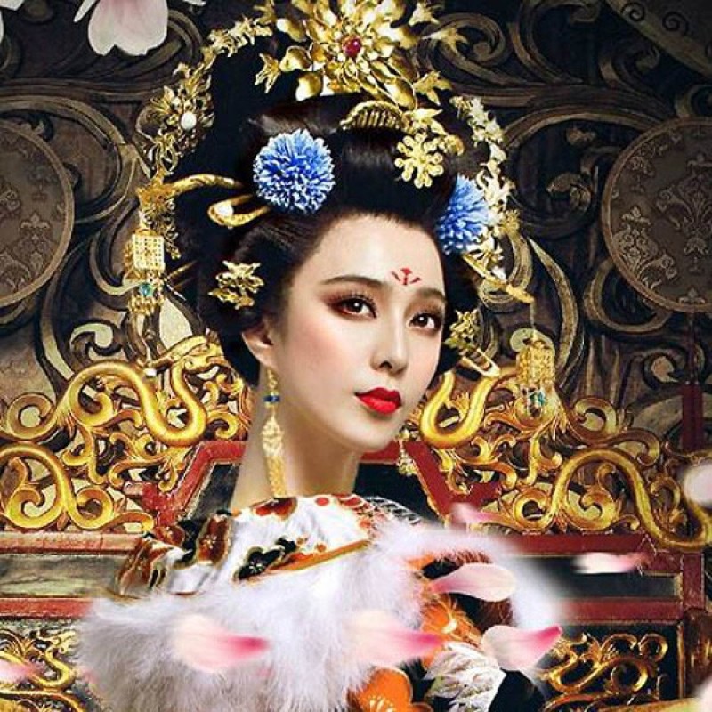can-canh-ve-dep-that-su-cua-nguoi-phu-nu-duoi-thoi-vo-tac-thien