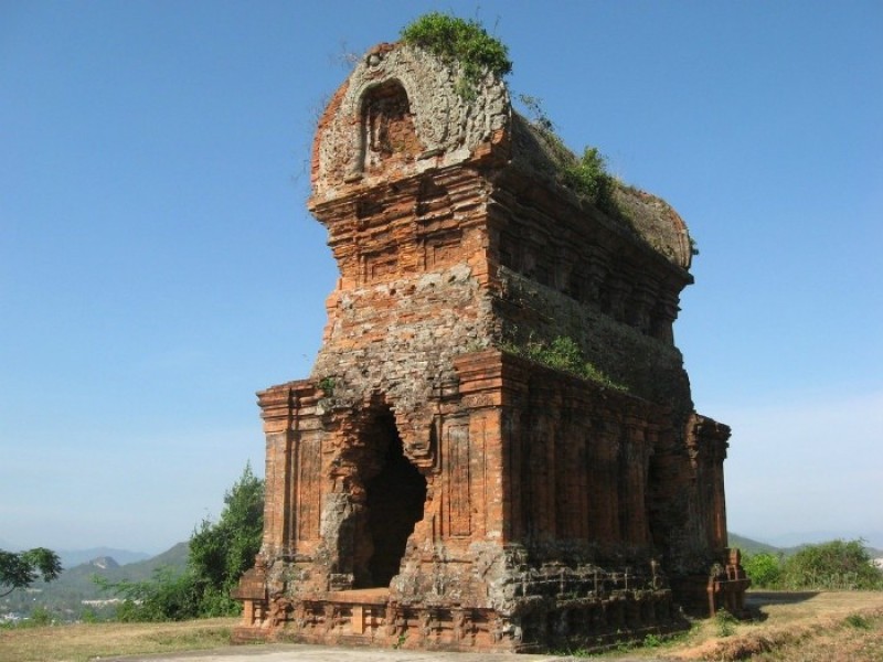 Cận cảnh tháp yên ngựa
