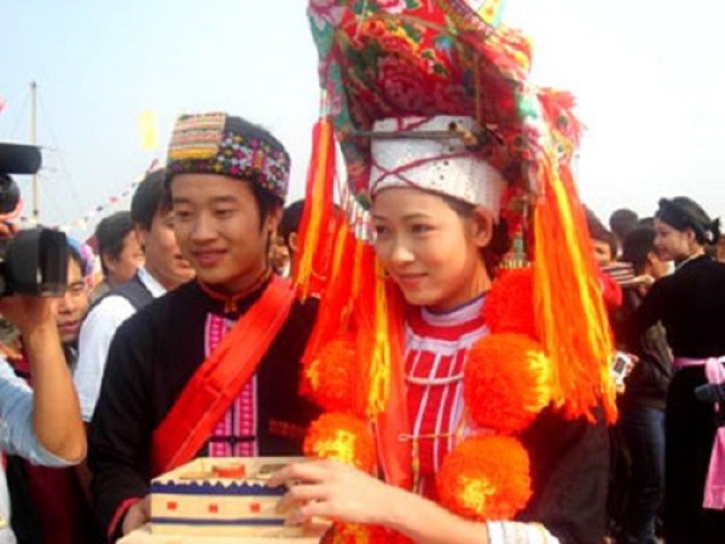 Cô dâu và chú rể người Dao