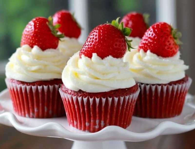 Bánh cupcake đỏ cho dịp Noel-bánh giáng sinh