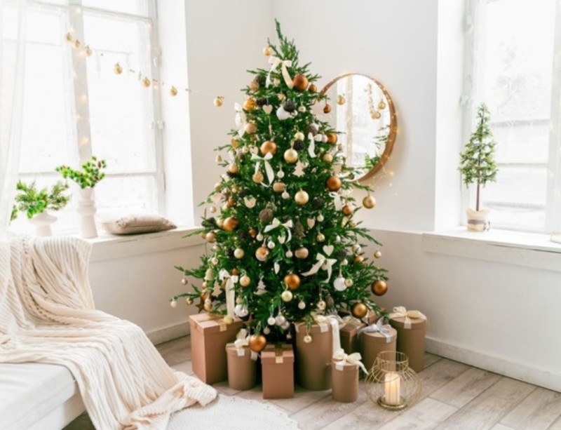 phụ kiện trang trí trên cây thông Noel