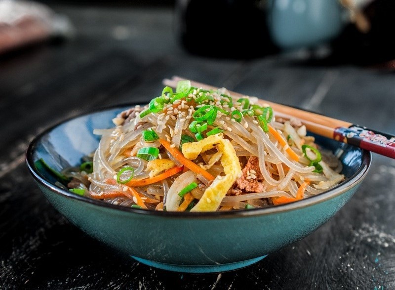 Japchae (Miến xào)