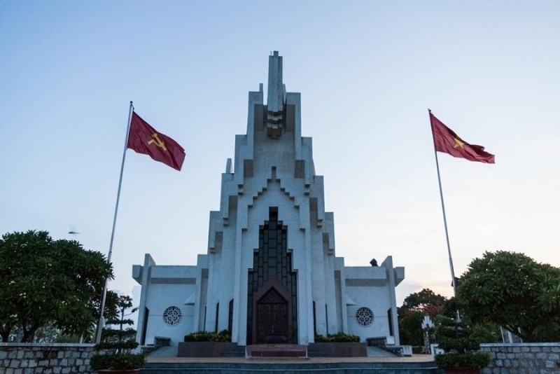 Kiến trúc độc đáo của đài tưởng niệm 