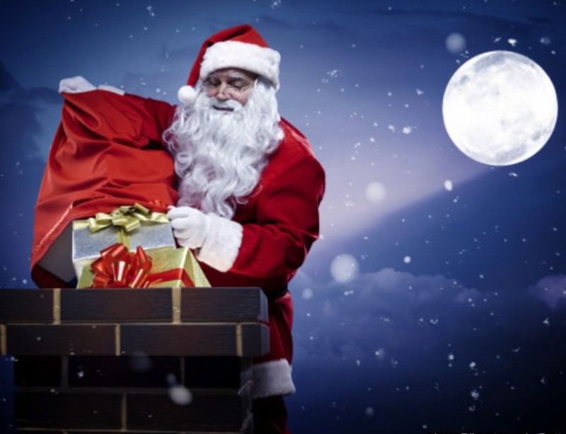 Ông già Noel chui ra từ ống khói