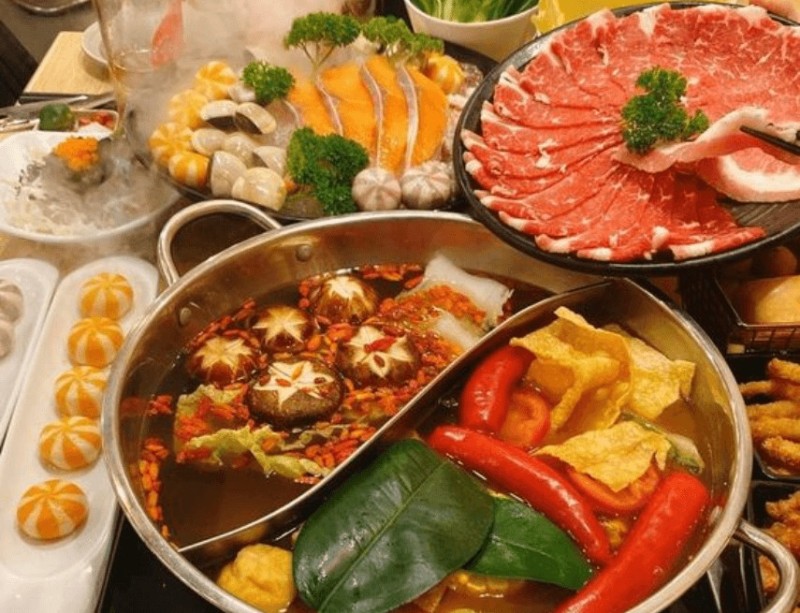tiệc giáng sinh