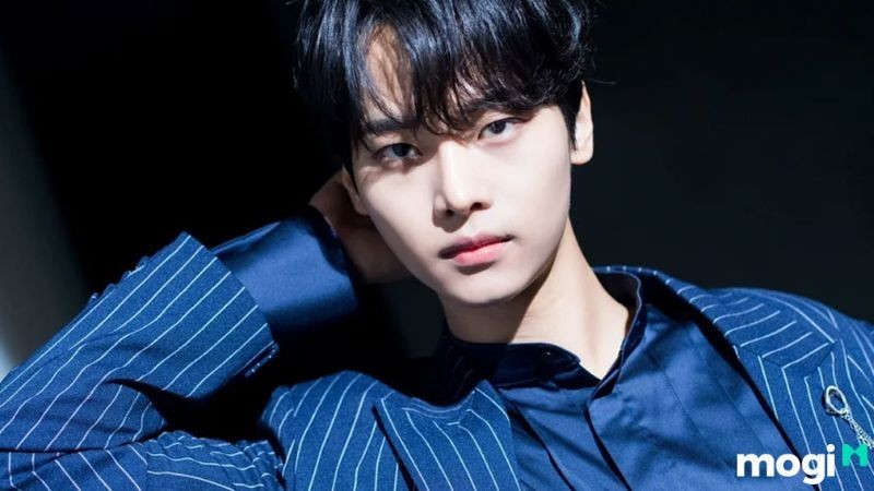 N (VIXX) là ví dụ cho mắt tam bạch là gì
