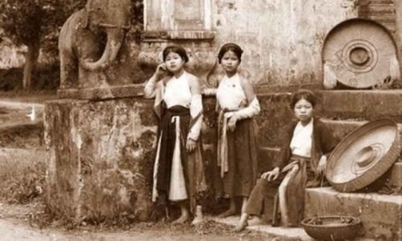 Áo yếm xưa