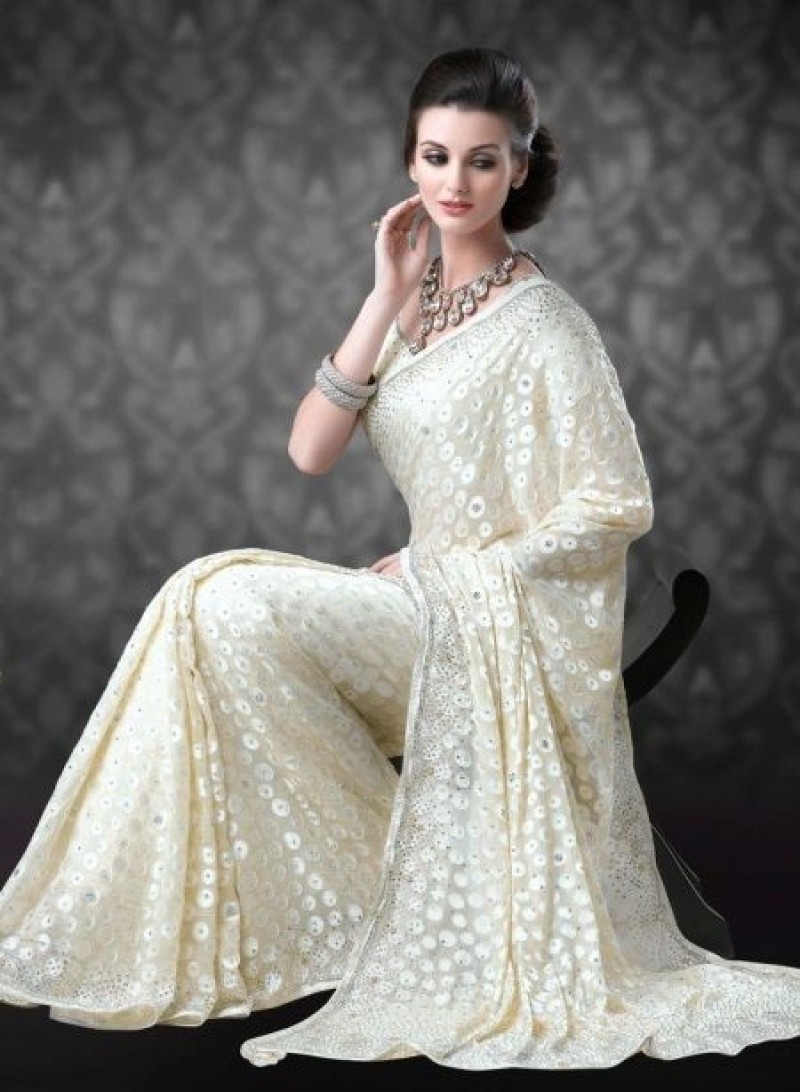 Saree cưới trắng