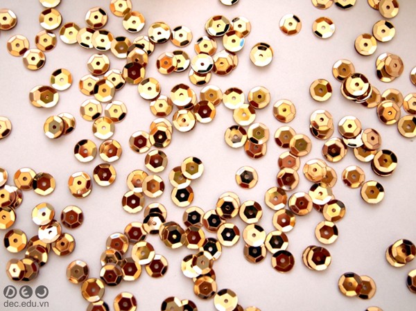 Váy Sequin – Nữ Hoàng Của Những Bữa Tiệc