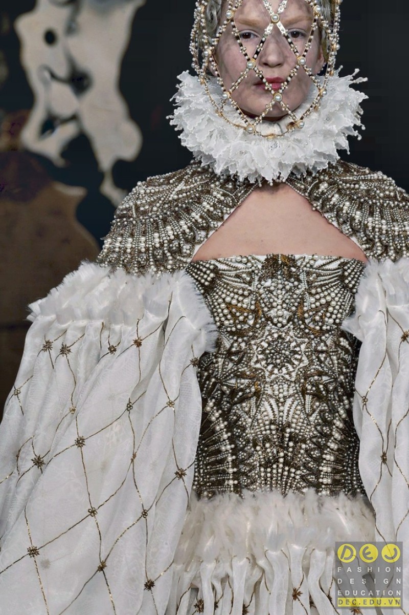 Một số tác phẩm của Alexander McQueen