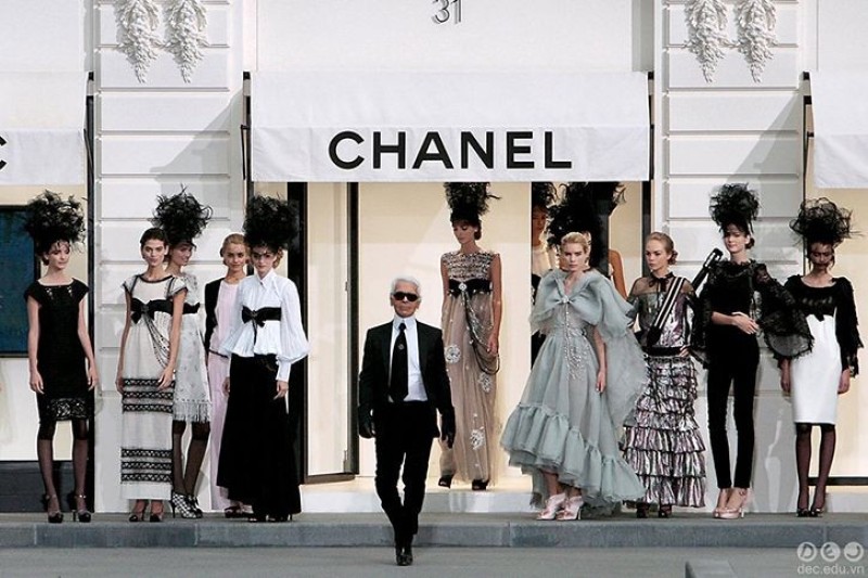 Ông đã thành ông trong việc đưa Chanel trở thành thương hiệu nổi tiếng
