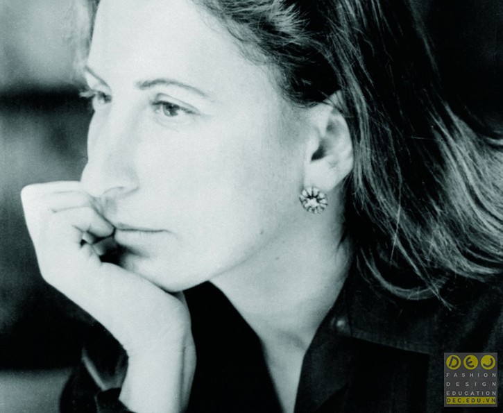 Miuccia Prada - Tìm Hiểu Về Nhà Thiết Kế Thời Trang Miuccia Prada