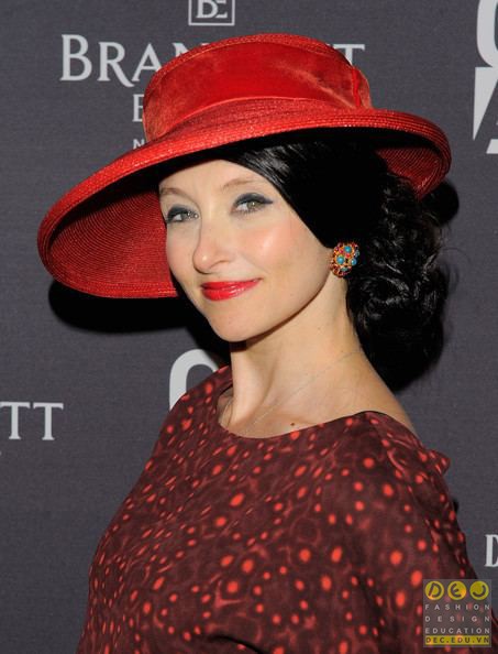 Stacey Bendet - Thông Tin Về Nhà Thiết Kế Stacey Bendet