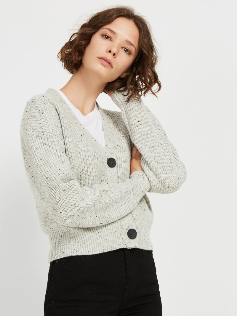 Kiểu áo Donegal Cardigan