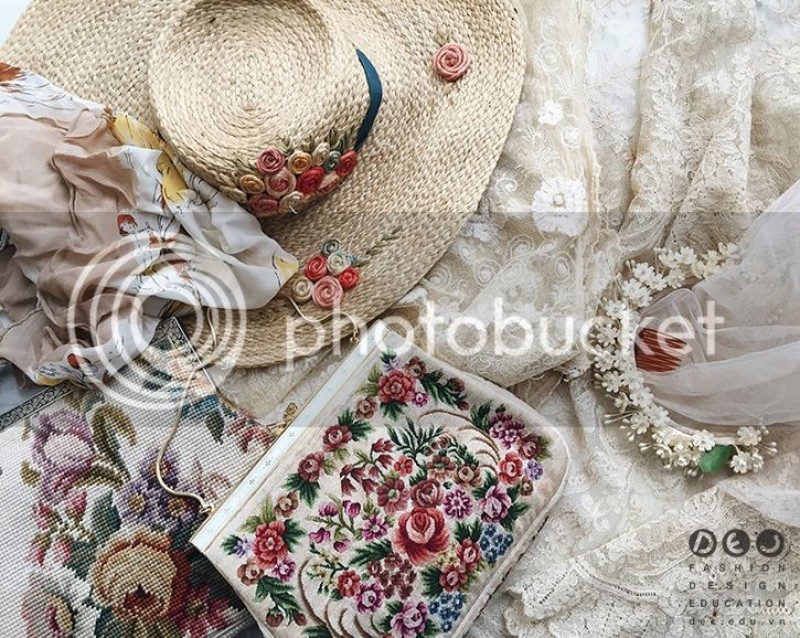 phu-kien-phong-cach-vintage-non-tui-khan