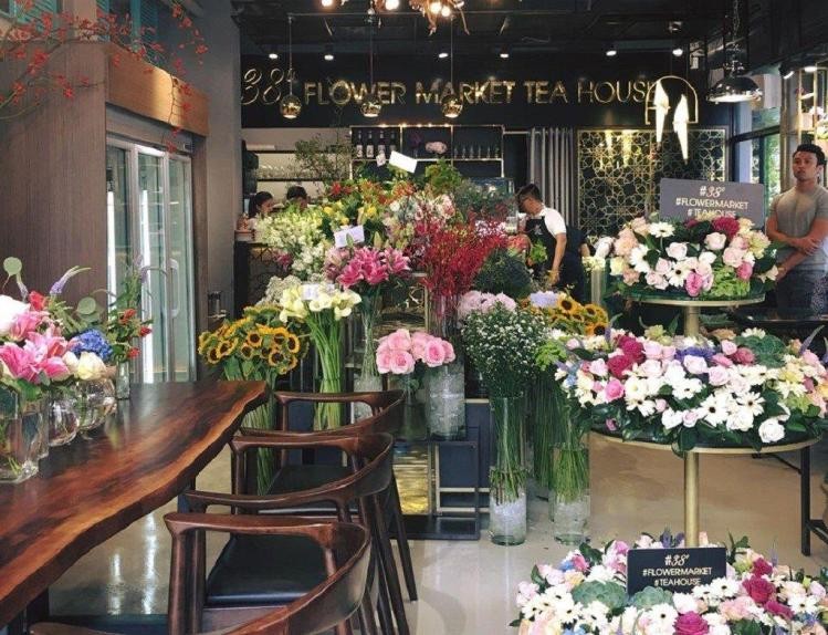 Quán Cà Phê Hoa Ở Sài Gòn Lãng Mạn Để Hẹn Hò Dịp 8/3