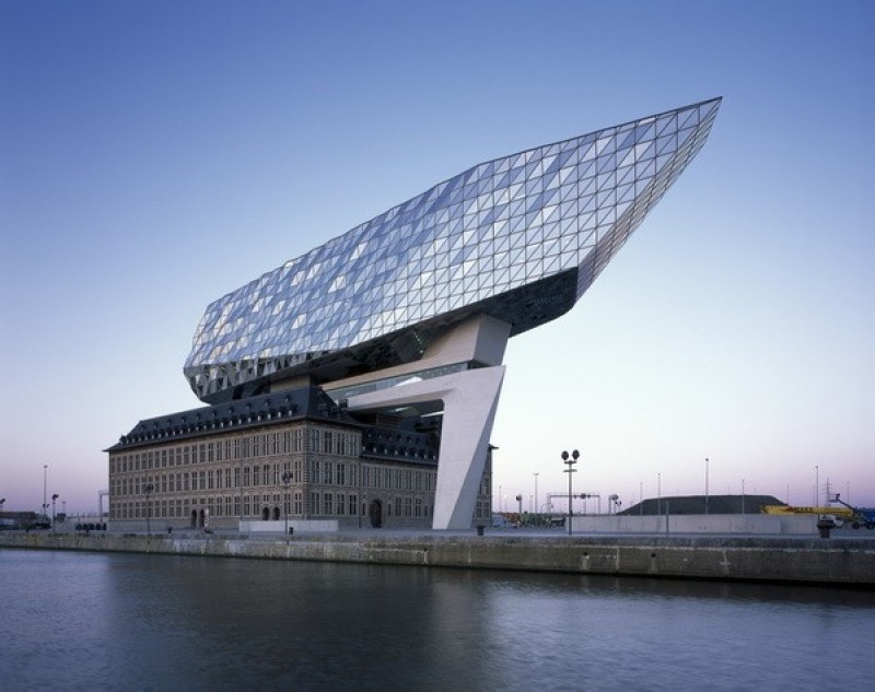 chunghia-giaitoa-ketcau-deconstructivism-1