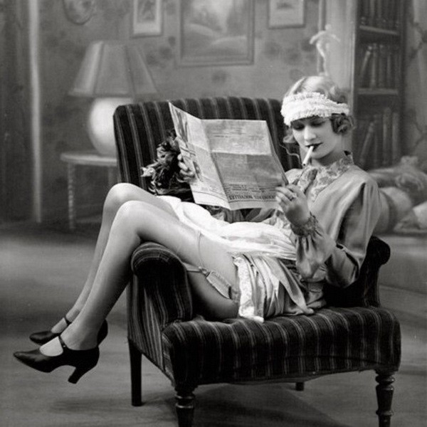Flapper Girls – Những Cô Nàng Sành Điệu Mở Đầu Cho Xu Hướng Váy Ngắn Hiện Đại