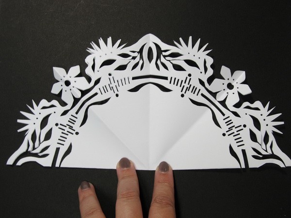 Nghệ Thuật Cắt Giấy Kirigami, Thổi Hồn Vào Vào Những Tờ Giấy Mỏng Manh