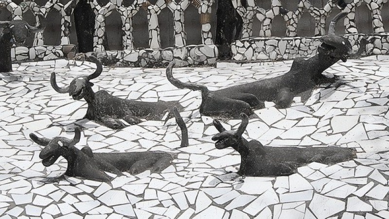 nghe-thuat-ben-ngoai-outsider-art-la-gi
