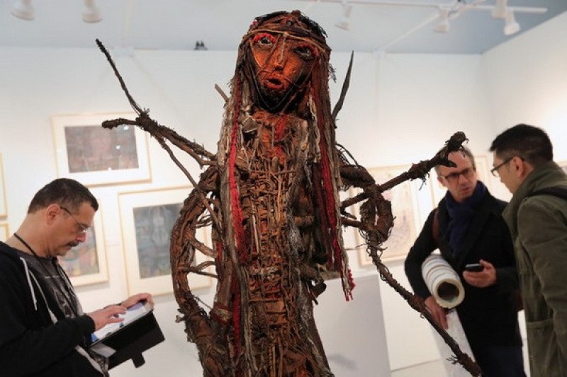 nghe-thuat-ben-ngoai-outsider-art-la-gi