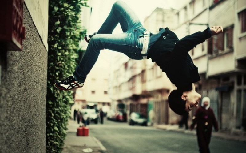 Parkour-mon-nghe-thuat-duong-pho-19_resize