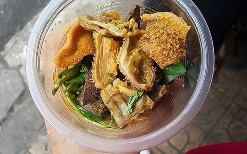 món ăn độc lạ ở sài gòn-Phá lấu dê