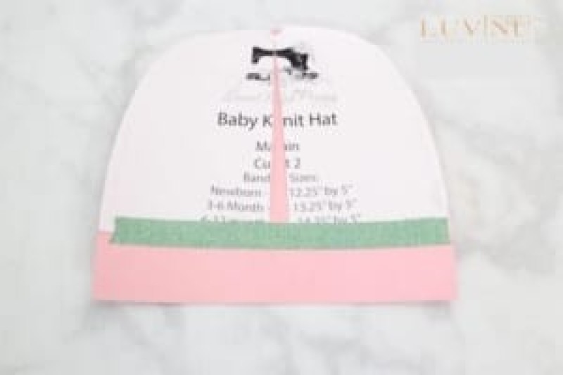 Bạn dán thêm vào một đoạn giấy khoảng 5cm vào phần dưới cùng của mẫu như hình minh họa sau. 