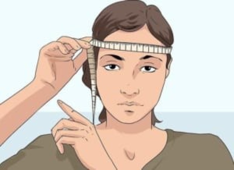 Bạn sử dụng thước và đo quanh đầu để lấy số đo. 