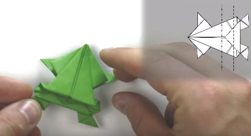 Cách gấp con ếch nhảy xa