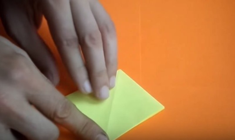 Cách gấp con lạc đà
