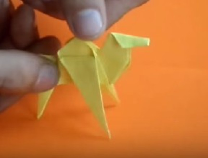 Cách gấp con lạc đà