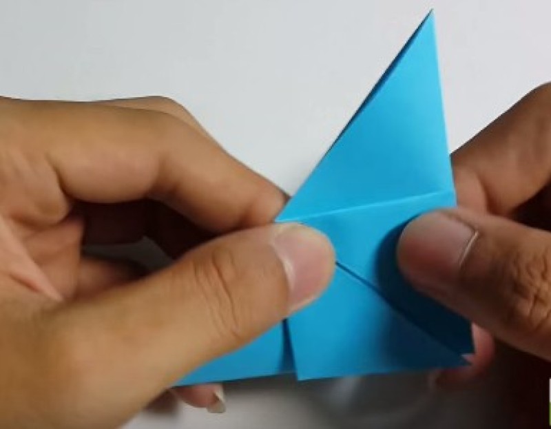 Cách gấp con mực bằng giấy