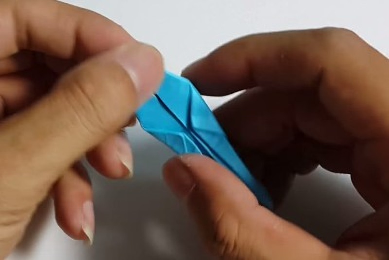 Cách gấp con mực bằng giấy